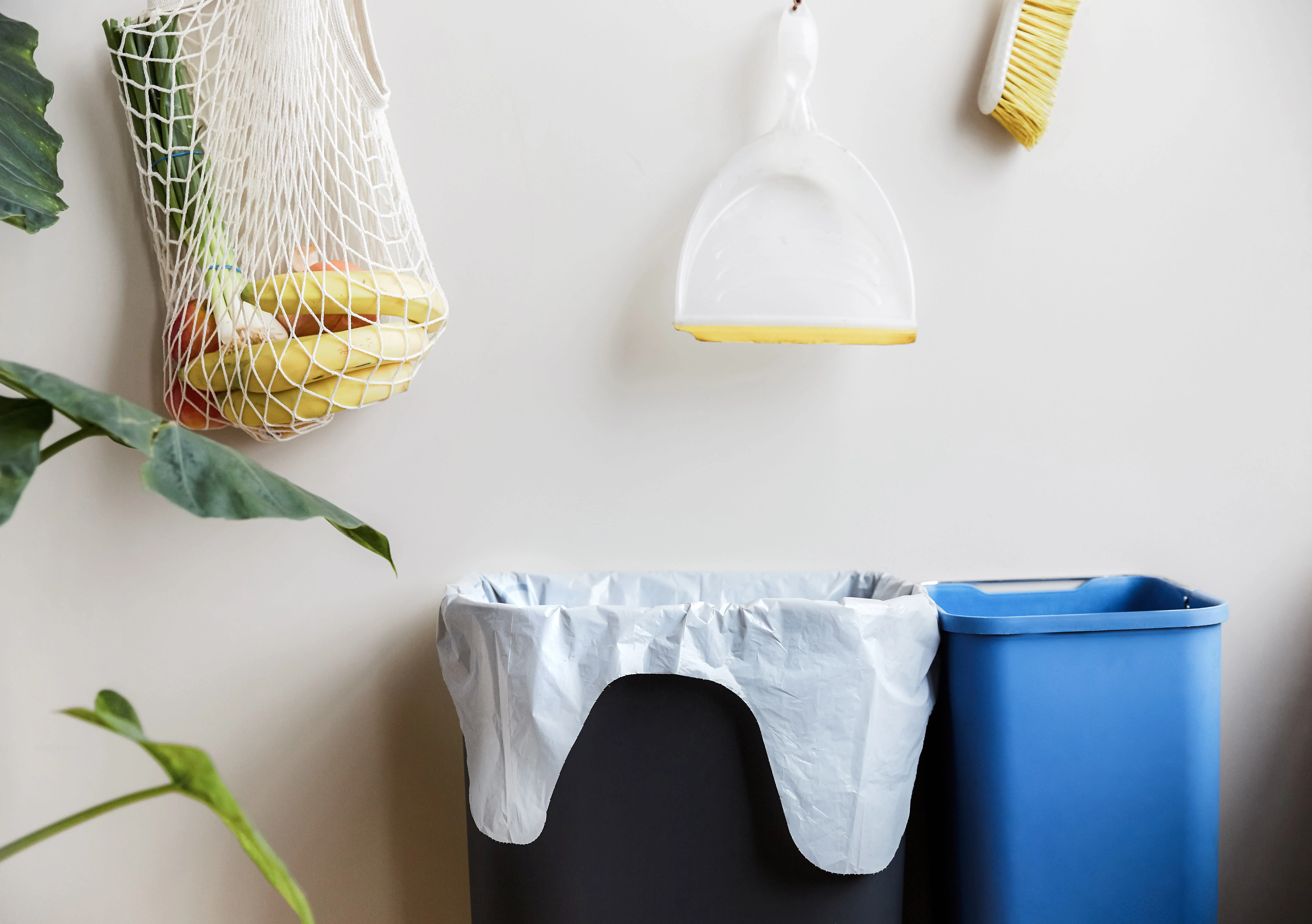 100% Recycled Plastic Trash Bags, 13-Gallon – Fragrance-Free, Ultra-Strong - Image 4