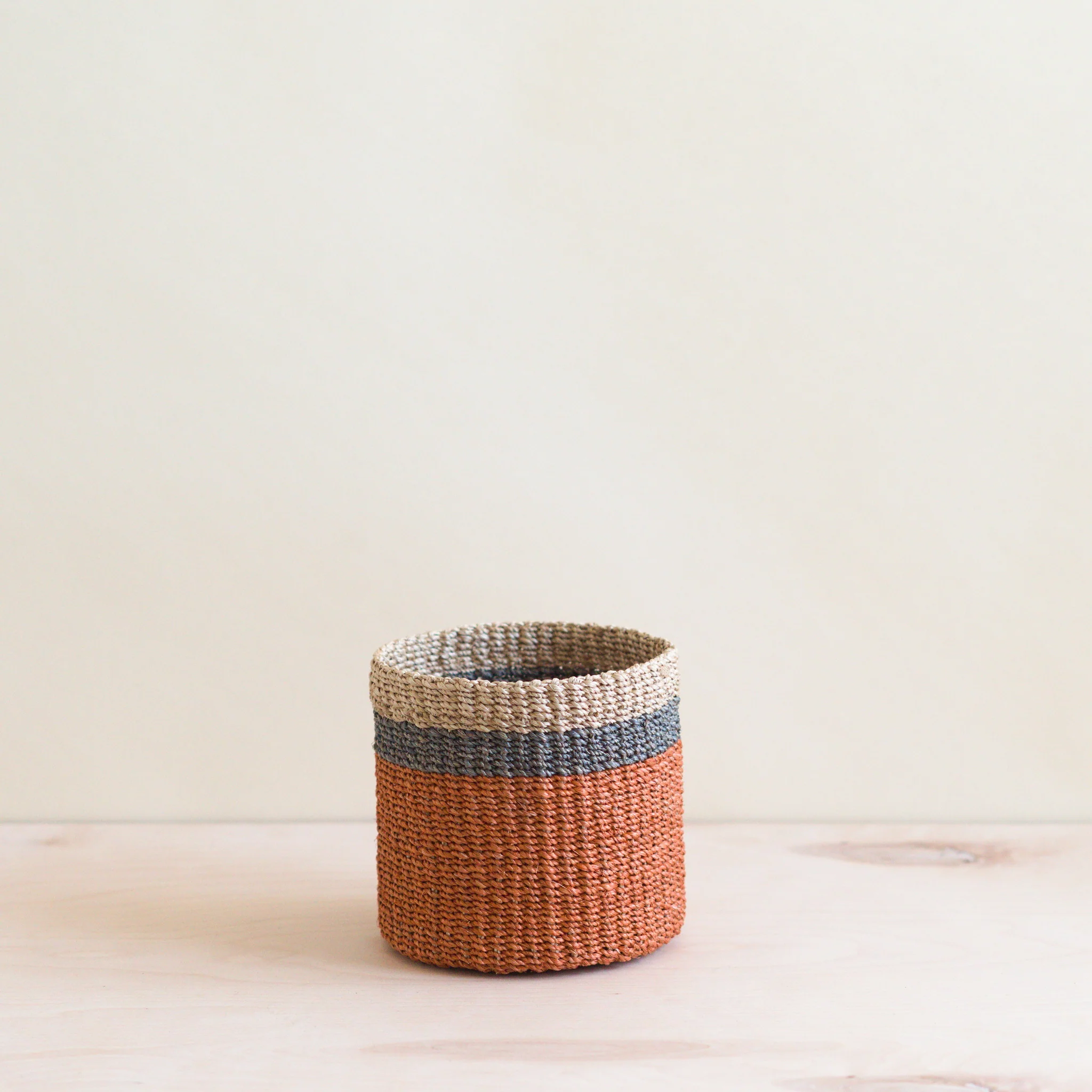 Abaca Cylinder Tabletop Basket - Image 4