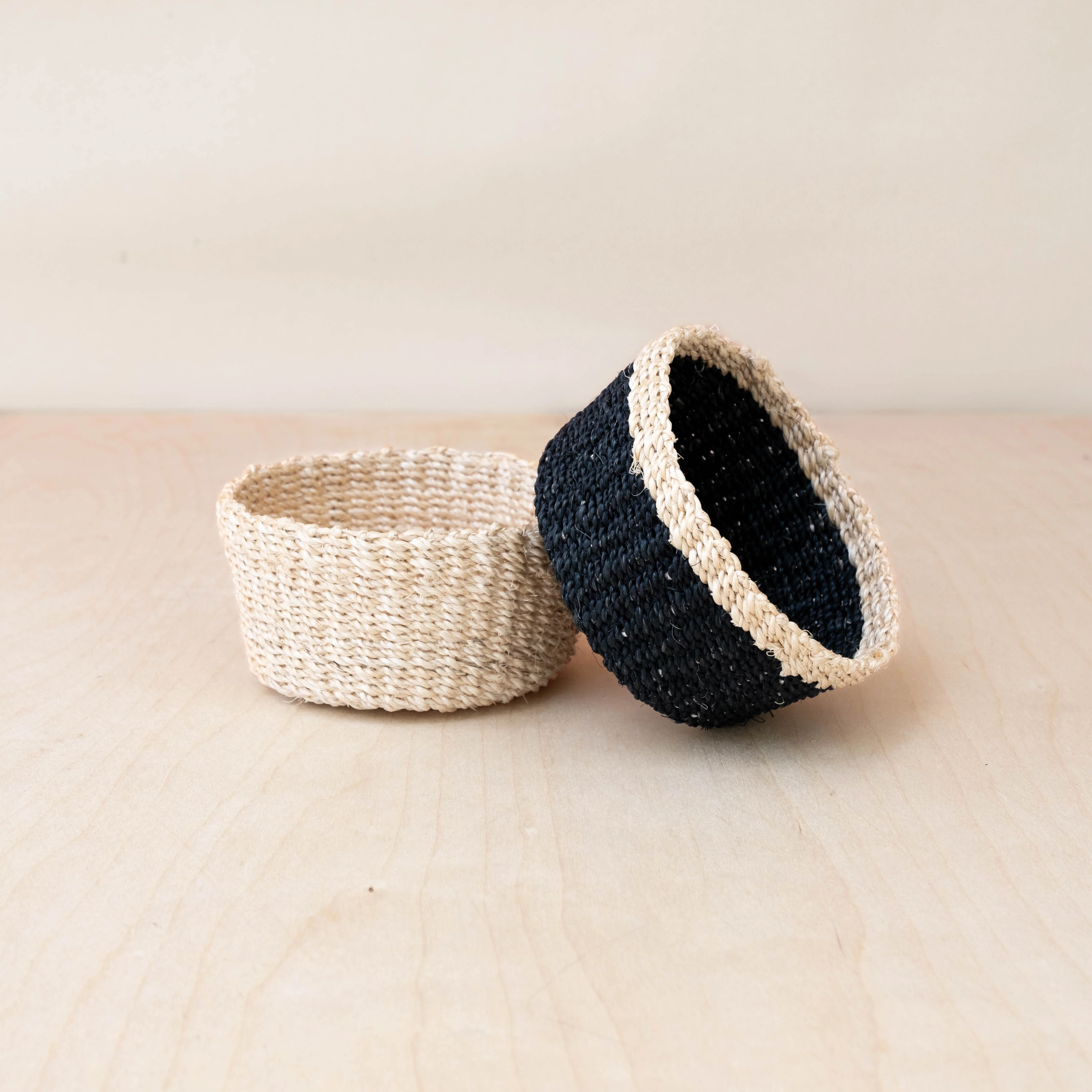 Abaca Mini Trinket Basket - Image 2