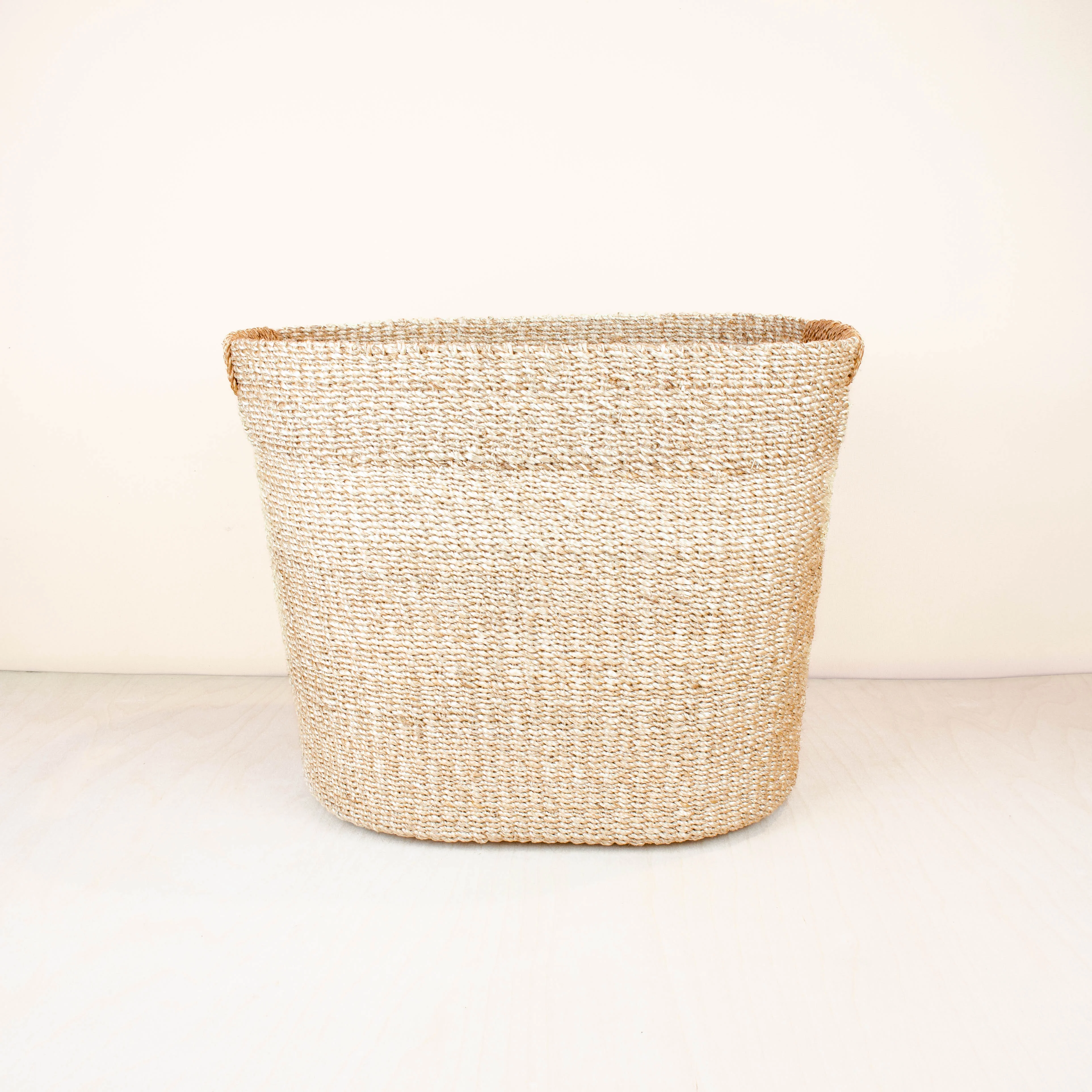 Abaca Rounded Oval Basket, set of 2 - Image 4