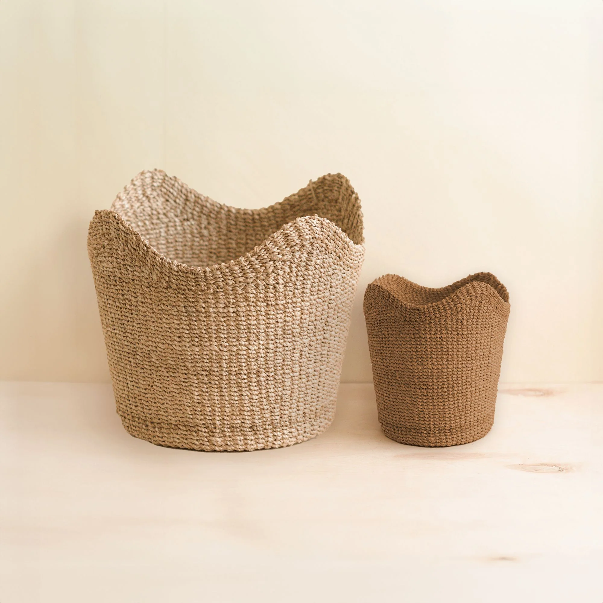 Abaca Small Scallop Basket - Image 4