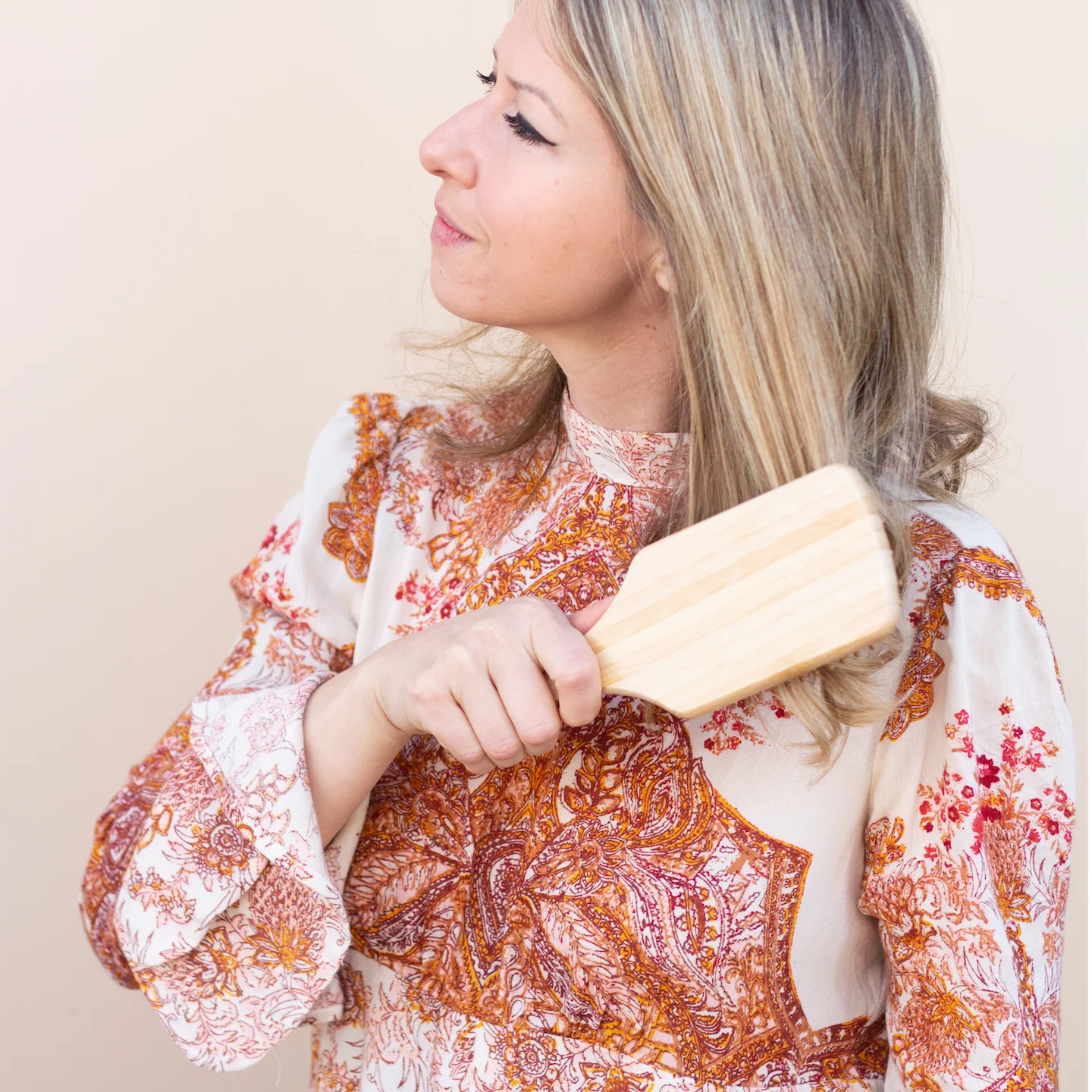 Bamboo Paddle Hairbrush - Image 4