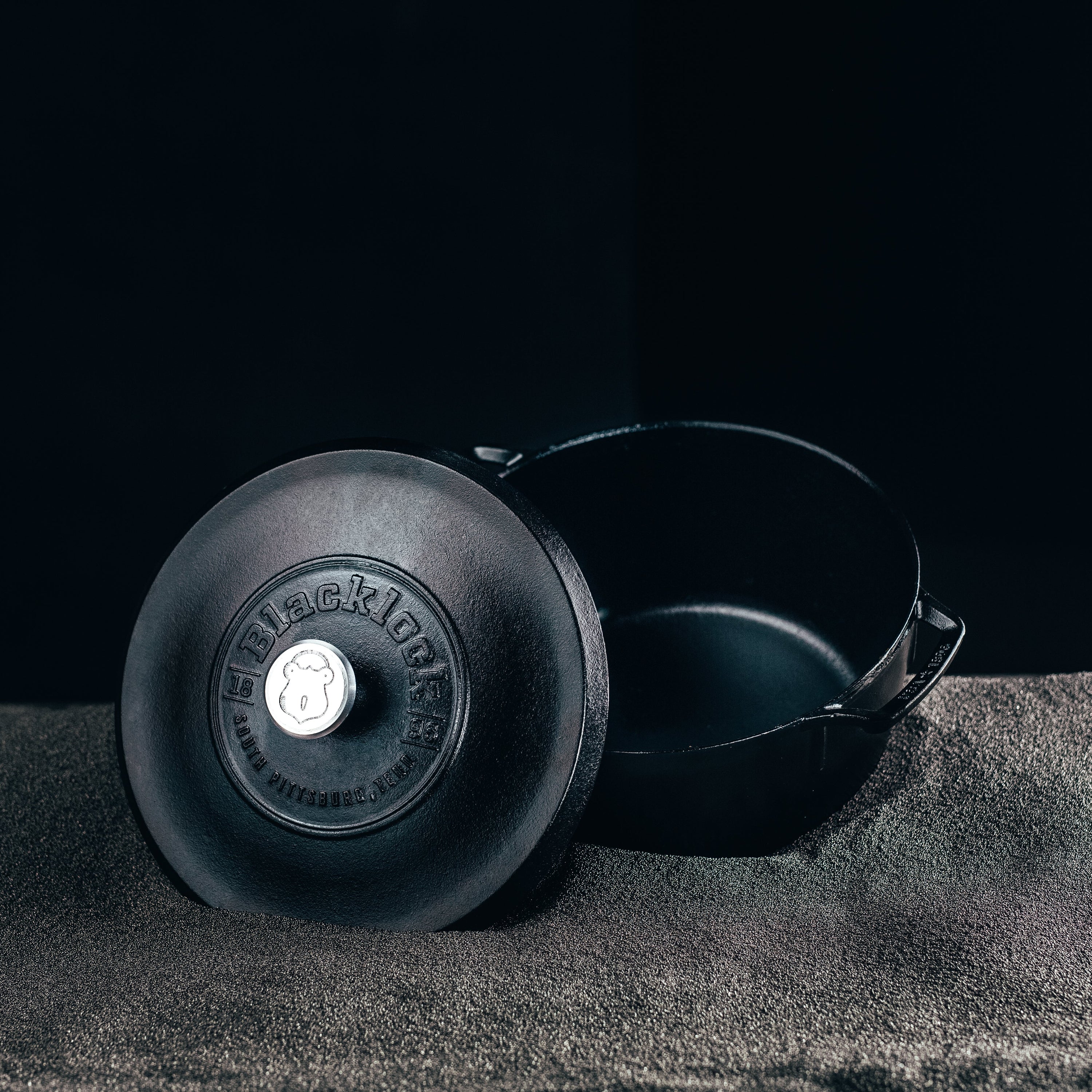 Blacklock Dutch Oven - Triple Seasoned, Lightweight - Image 5
