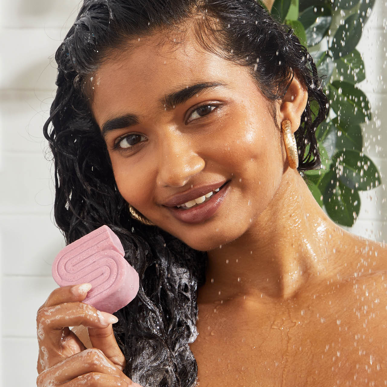 Castor Oil Nourishing Shampoo Bar - Image 4