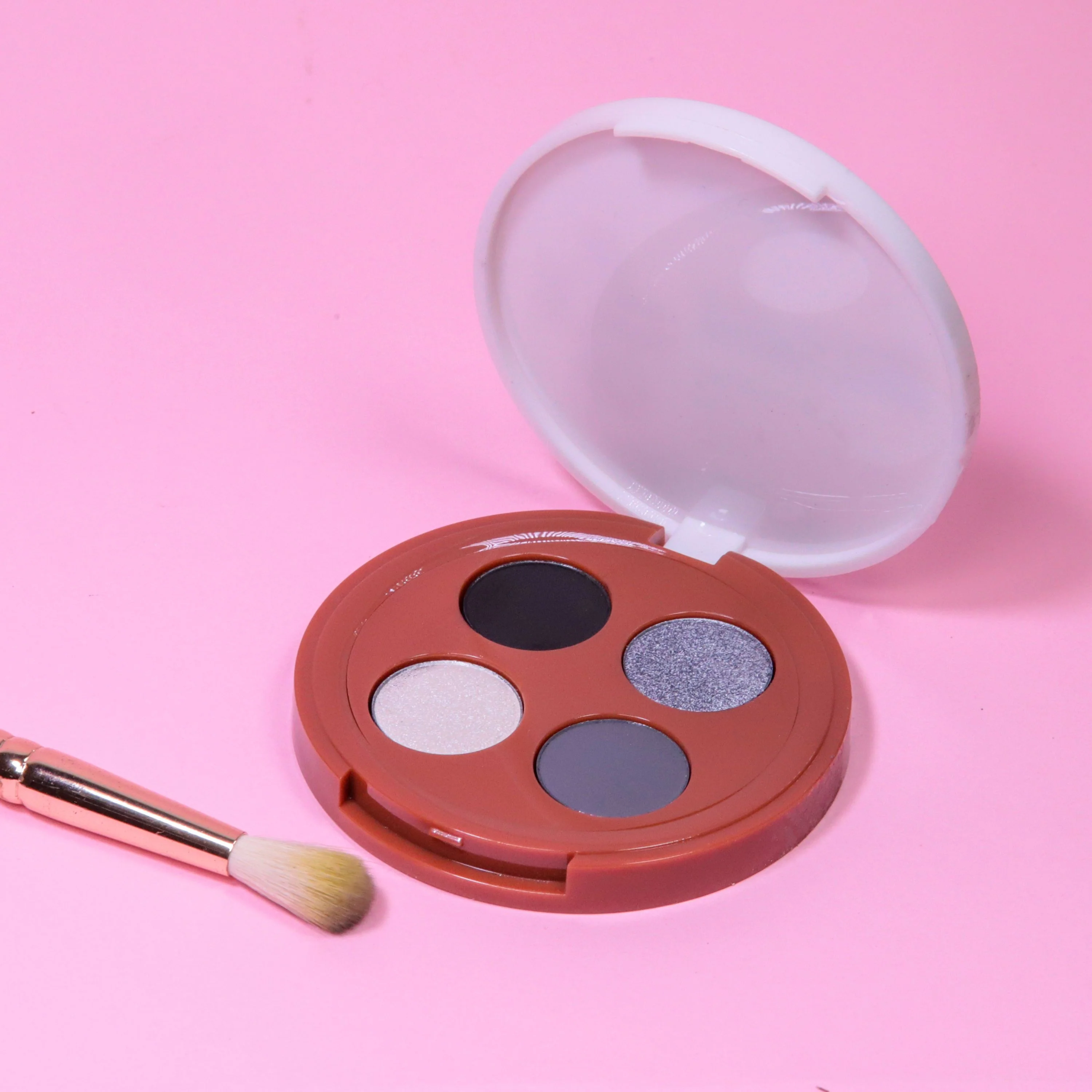 Coffee Oil Infused Pigmented Eyeshadow Palette - Image 13