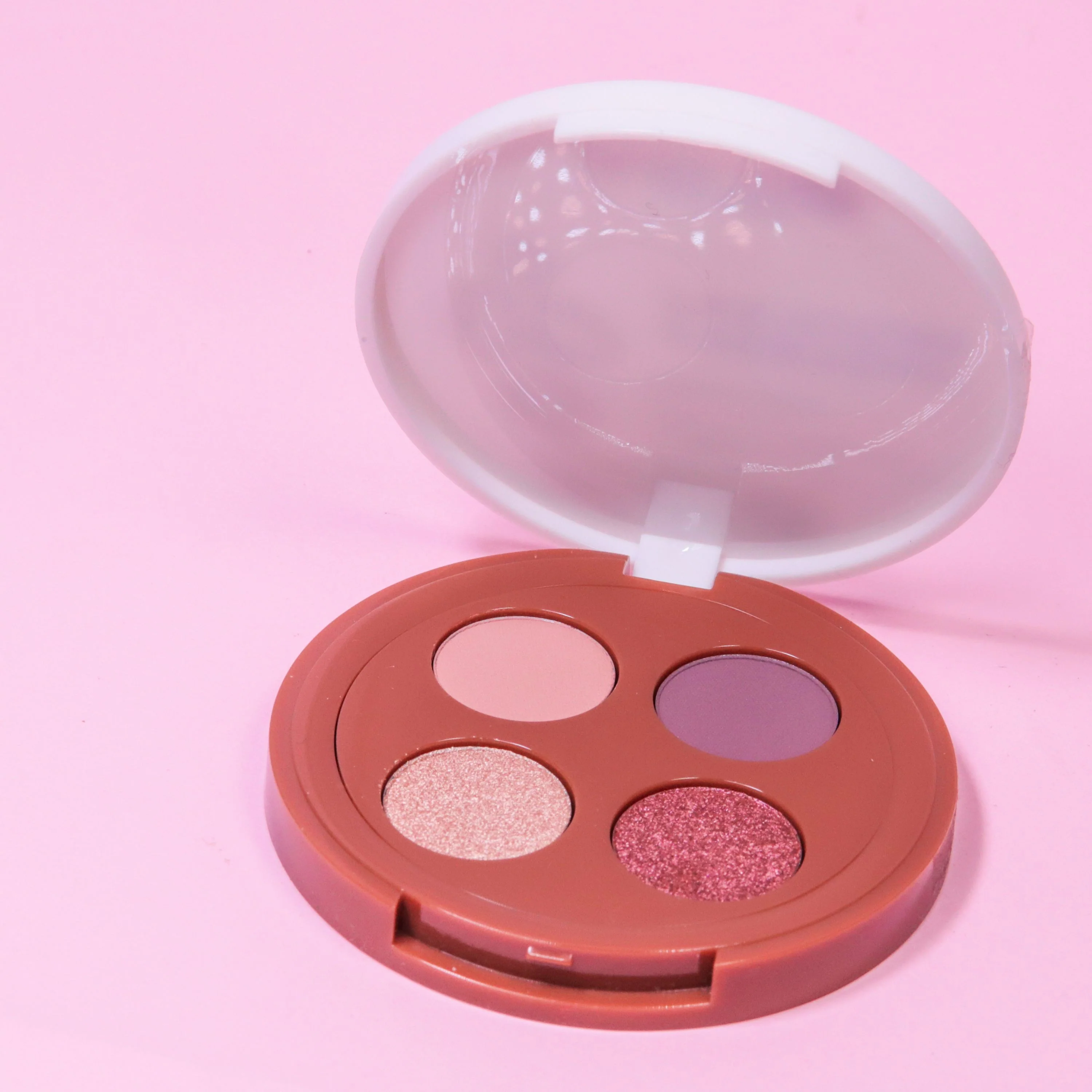 Coffee Oil Infused Pigmented Eyeshadow Palette - Image 4