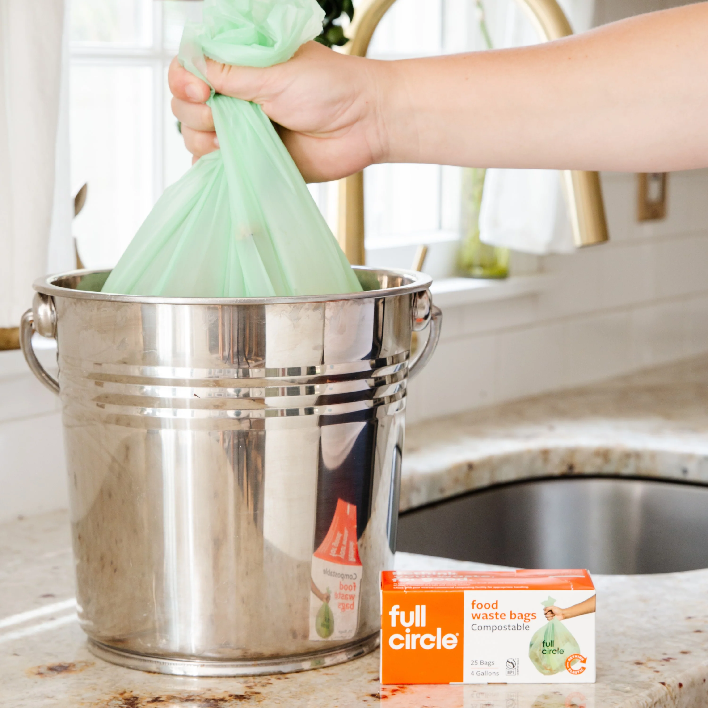 Compostable 4-Gallon Waste Bags - Image 9