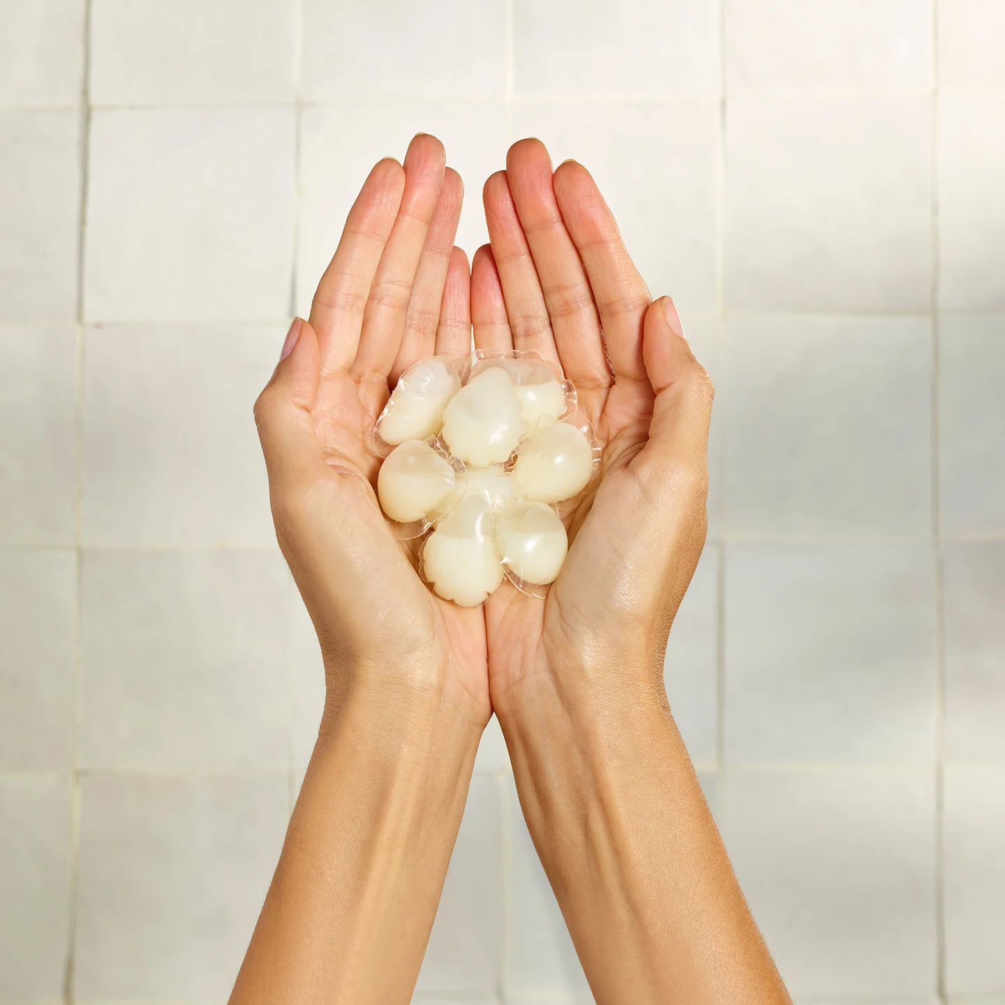 Dew Bomb Glowy Hydra-Milk Starter Kit - Image 9