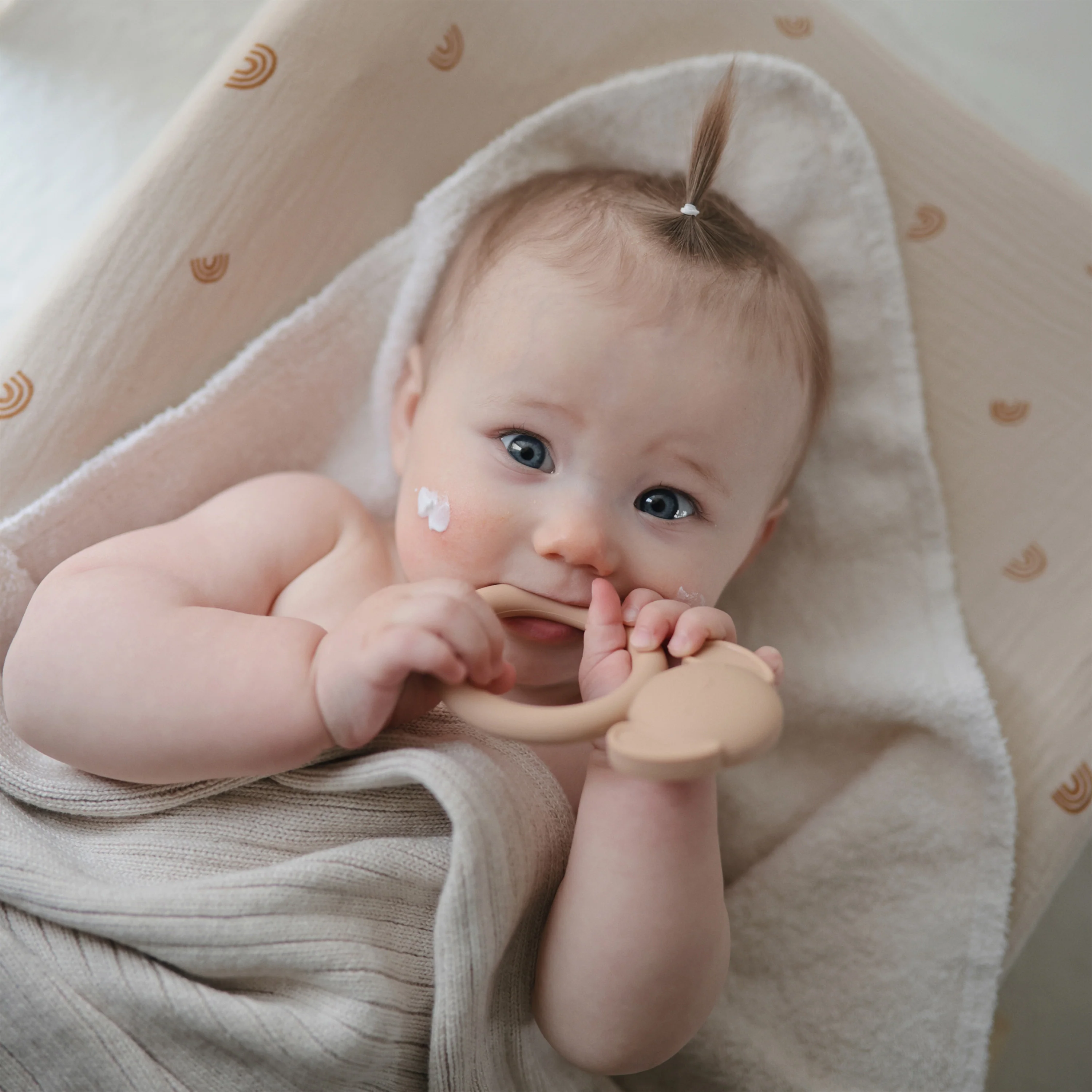 Dog Soothing Teether – Safe & non-toxic: BPA-free, Food-Grade Silicone - Image 2