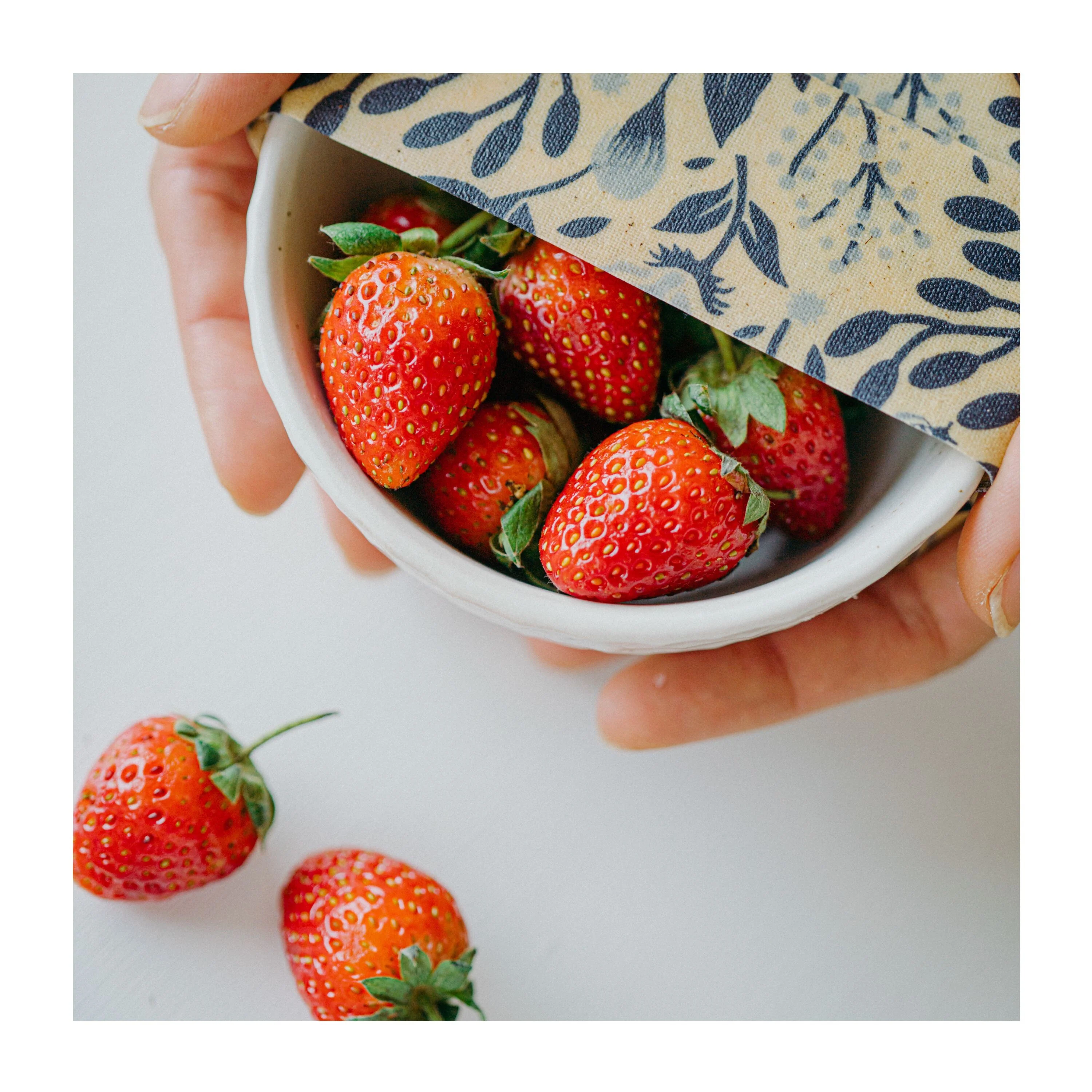 Essentials Beeswax Wraps – 3-Pack Reusable Food Wraps, Floral Prints - Image 4