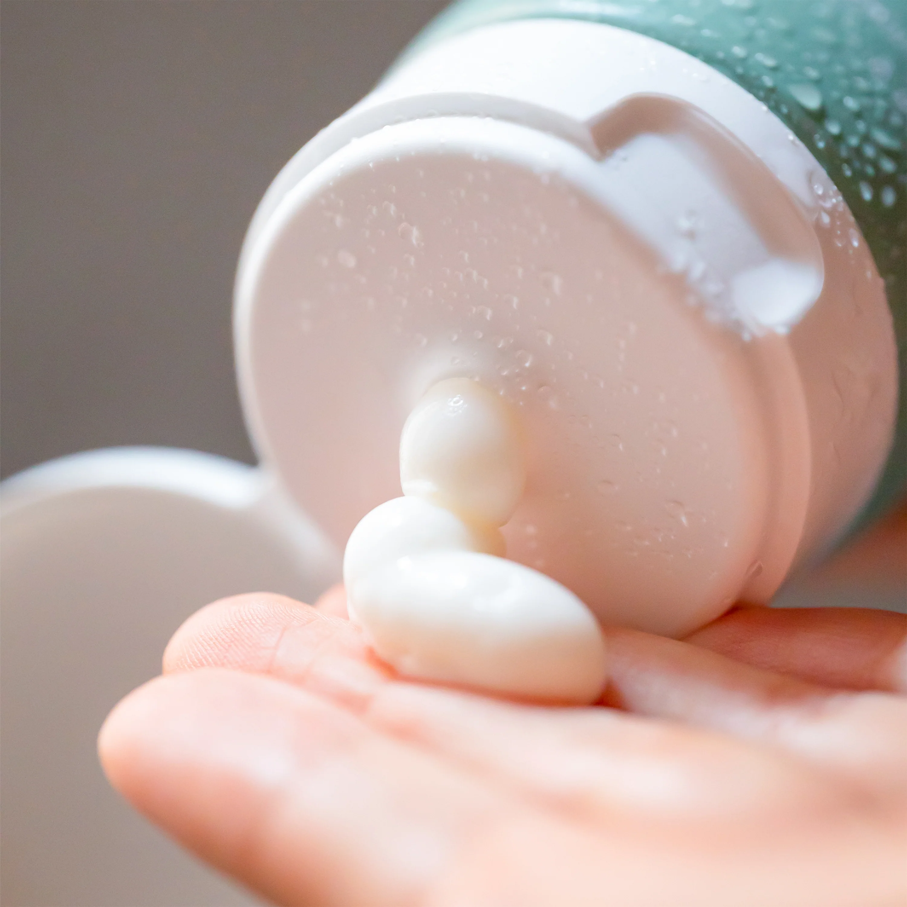 Eucalyptus and Mint Conditioner - Image 5