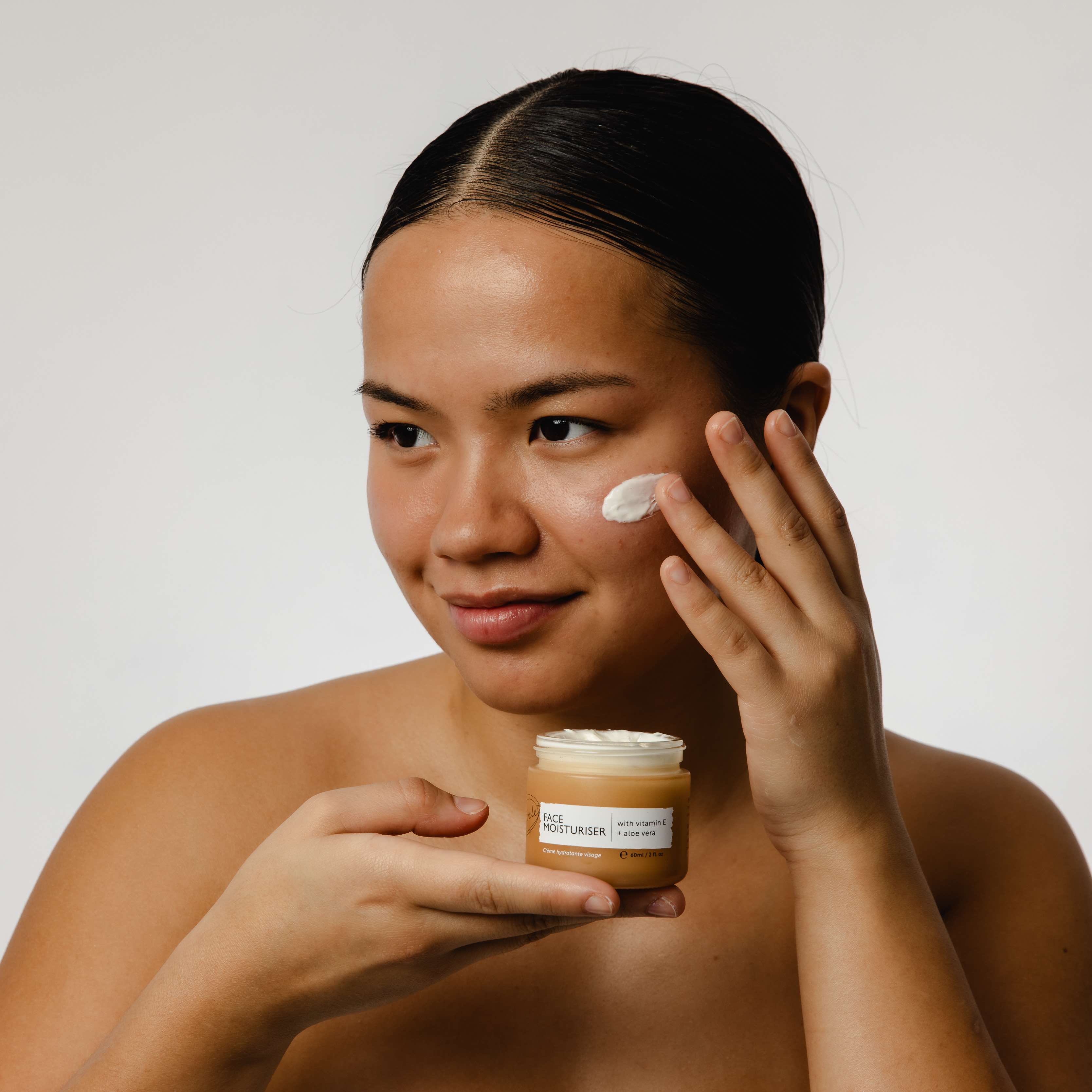 Face Moisturizer with Vitamin E + Aloe Vera - Image 5