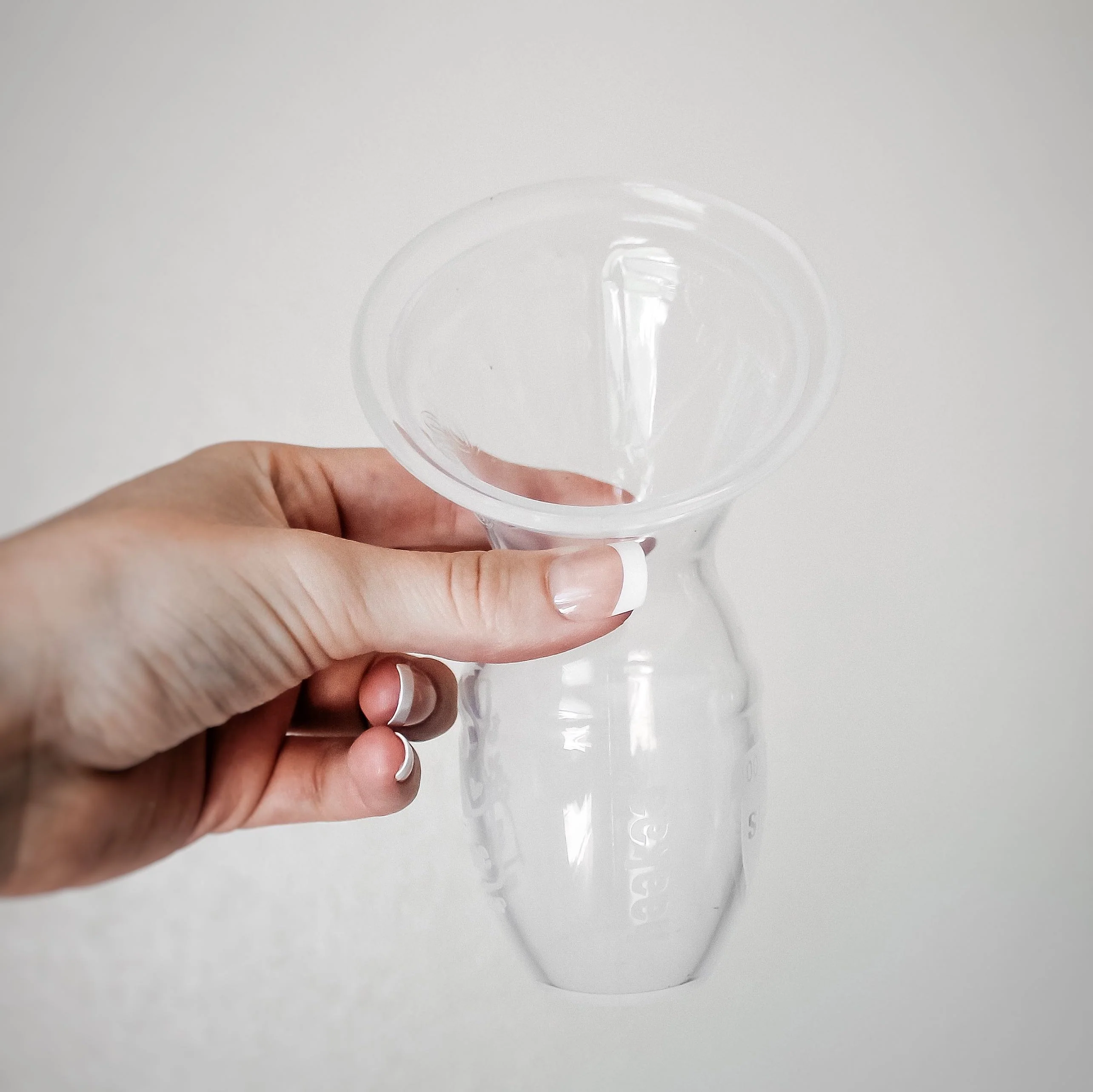 Generation 1 Silicone Breast Pump with Lid - Image 3
