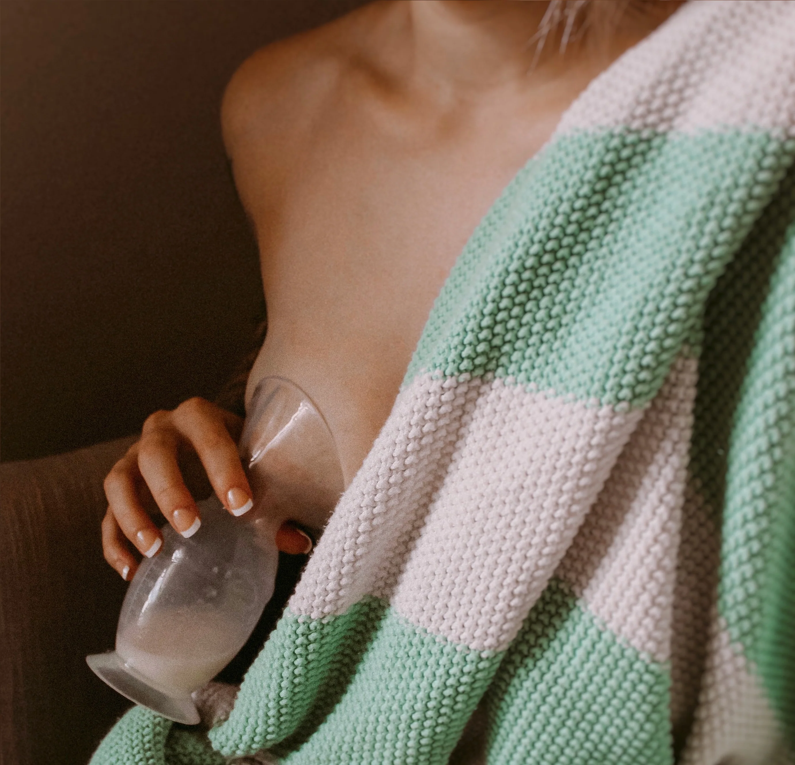 Generation 2 Silicone Breast Pump with Lid - Image 9