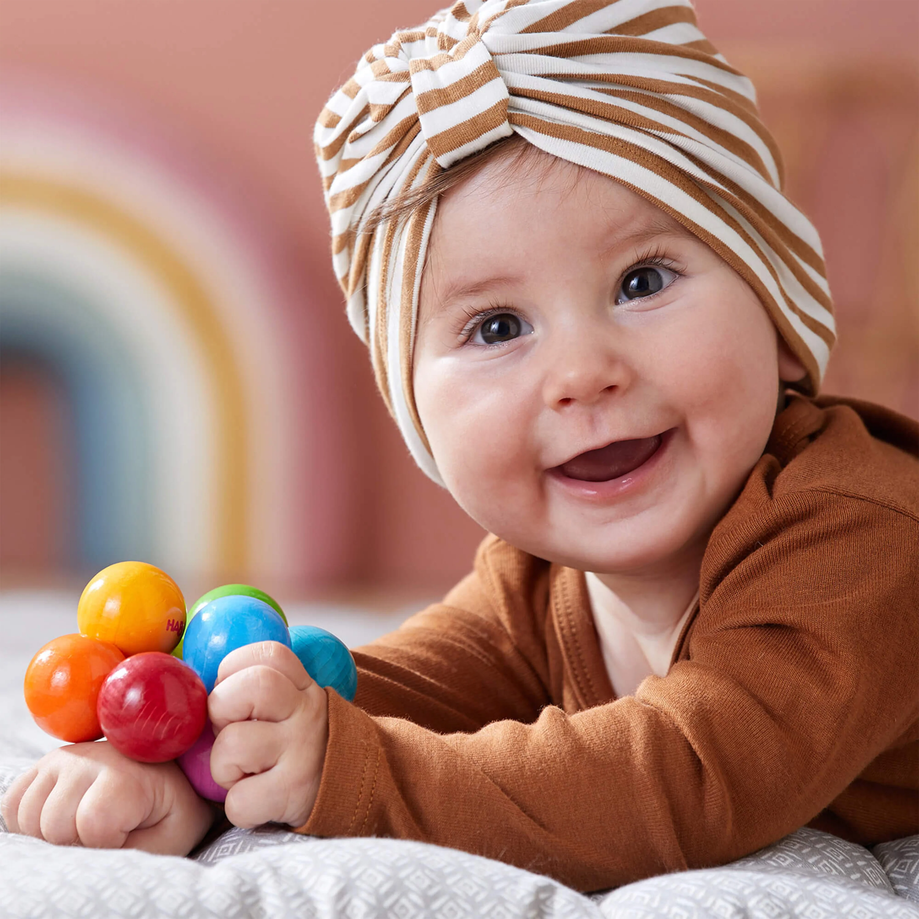 Magica Wooden Clutching Toy - Image 4