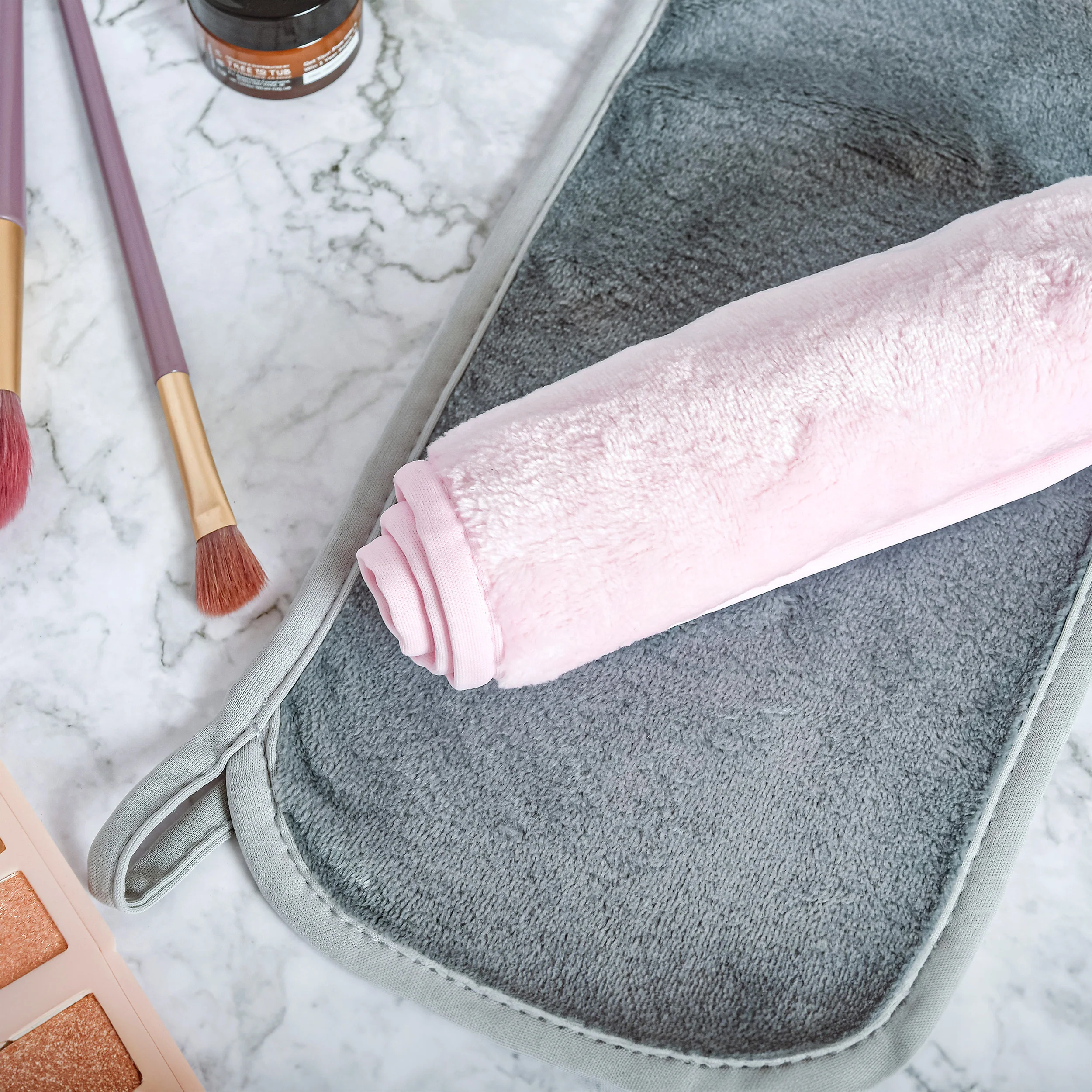 Makeup Remover Towel - Image 10