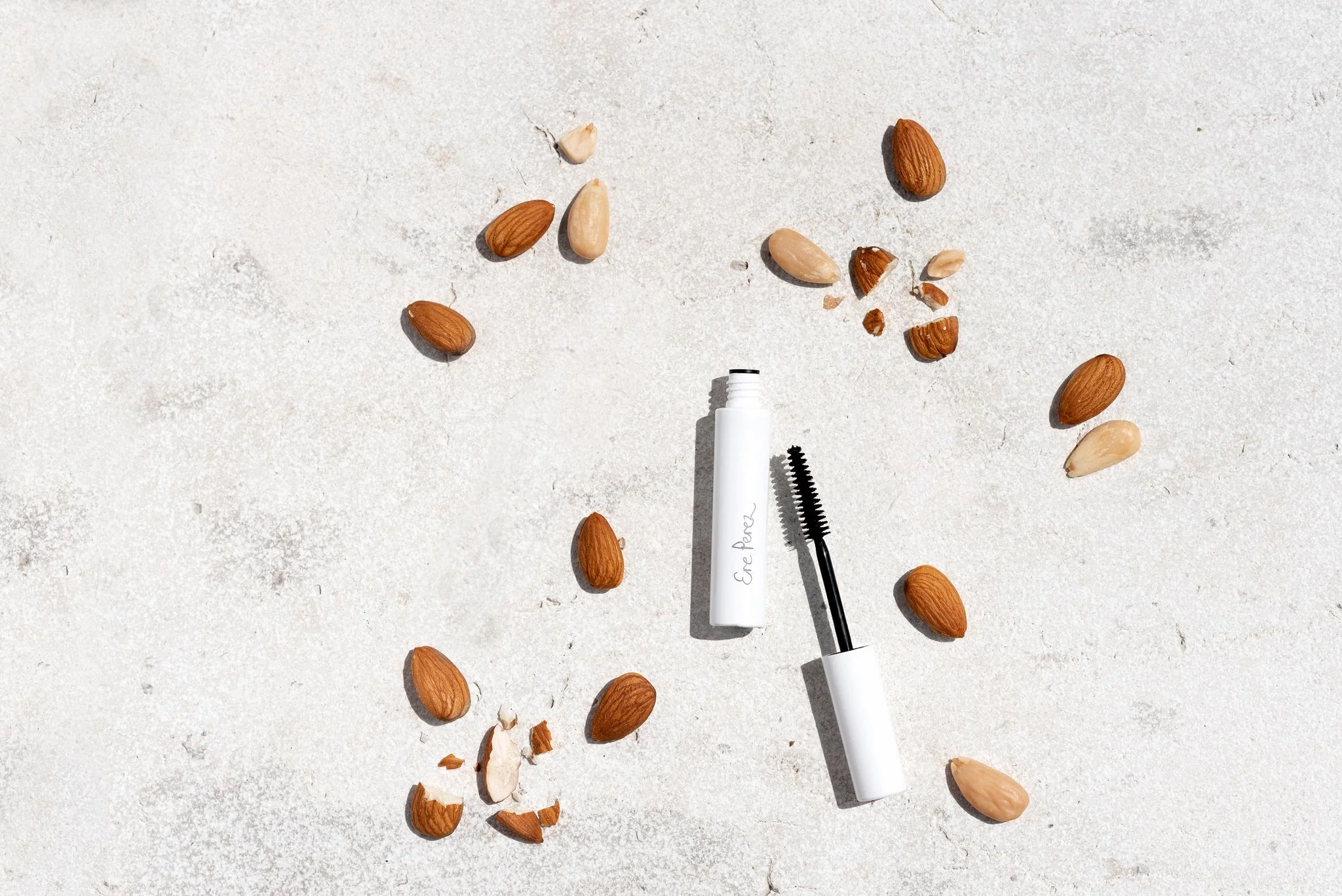Natural Almond Mascara - Image 2