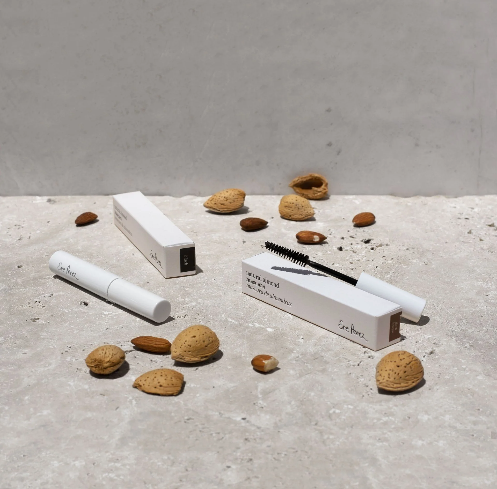 Natural Almond Mascara - Image 3