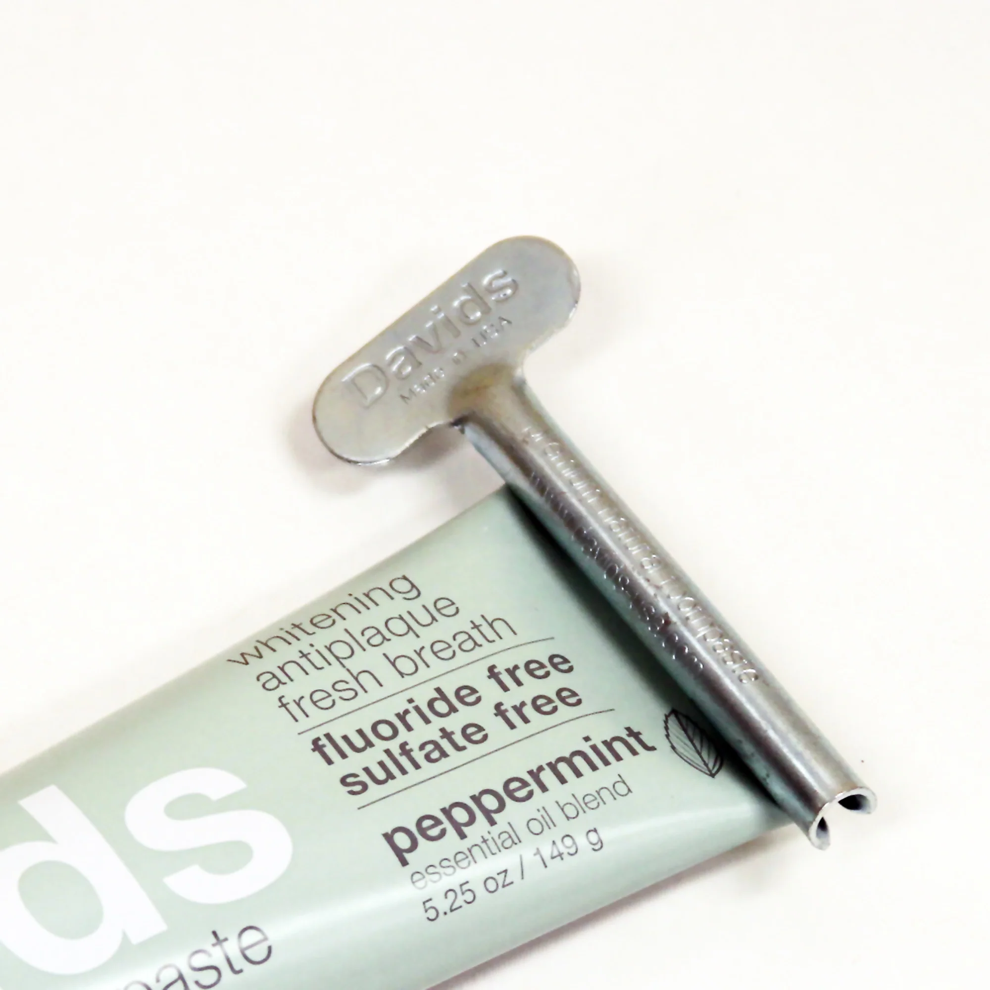 Whitening + Antiplaque Toothpaste - Image 4