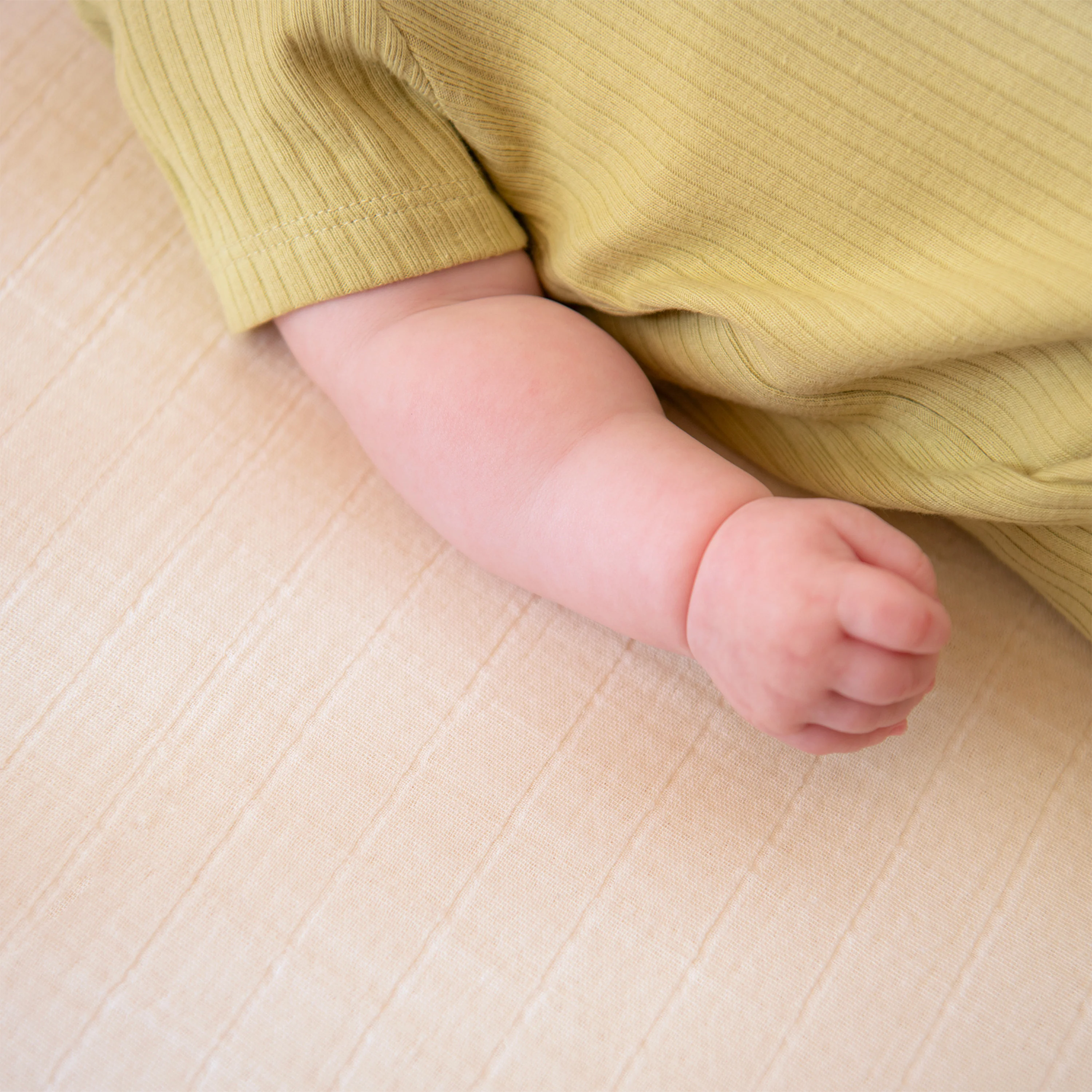 Organic Breathable Muslin Crib Sheets - Image 4