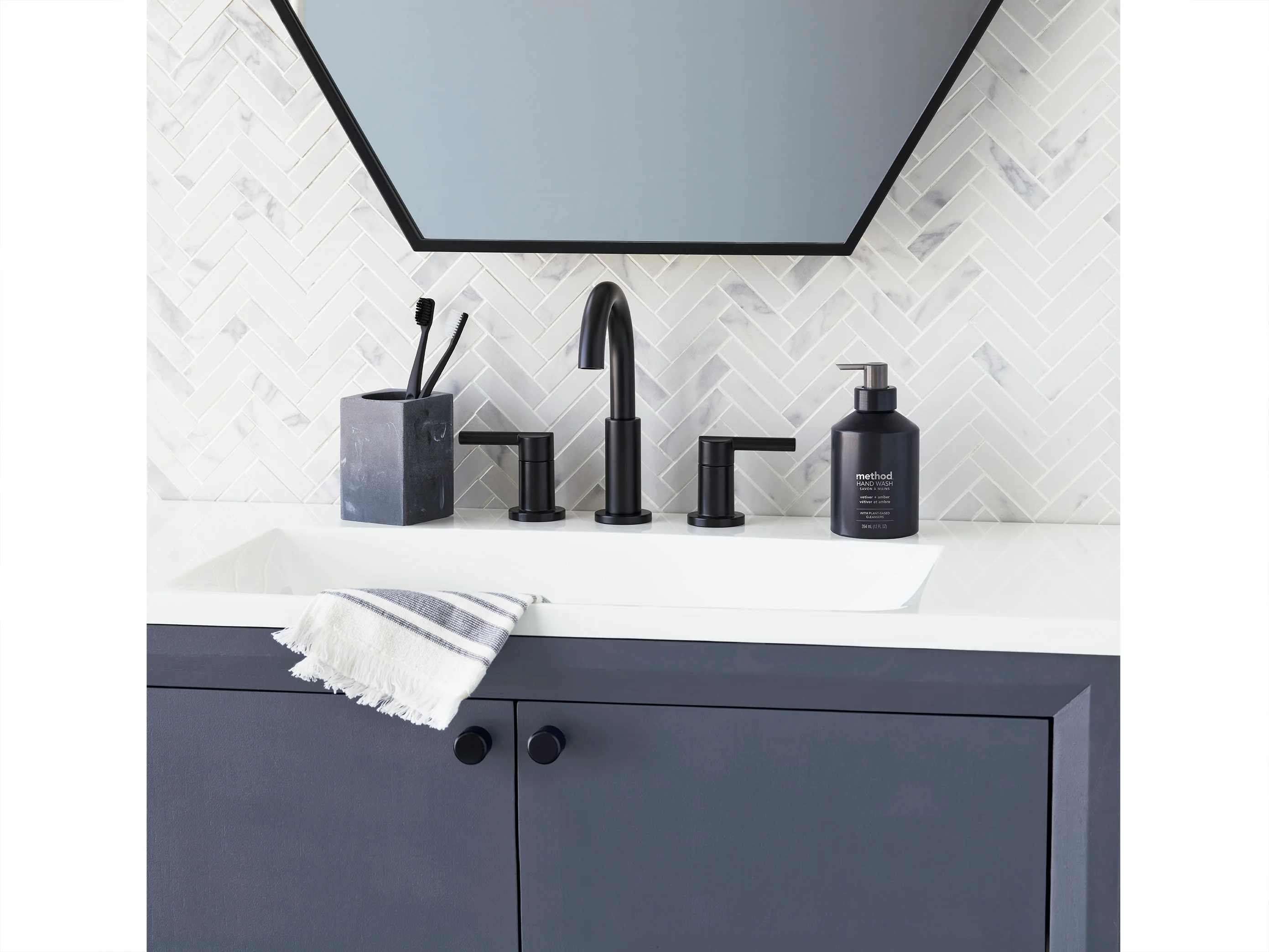 Aluminum Gel Hand Soap - Image 15