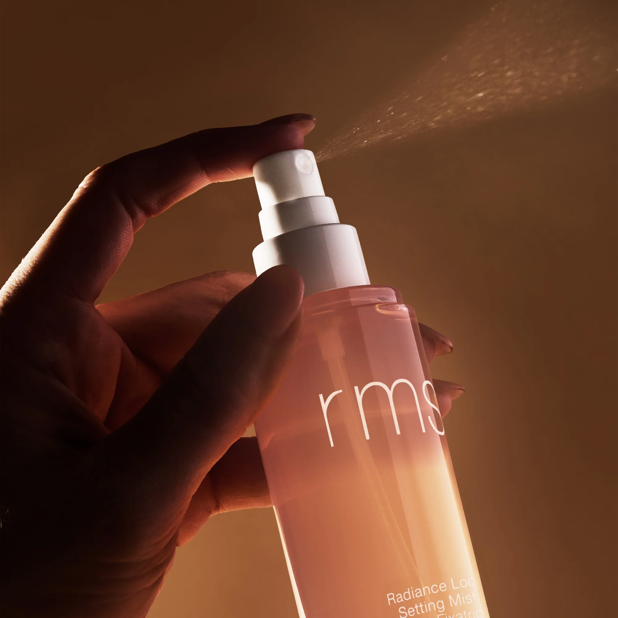 Radiance Lock Setting Mist - Image 4