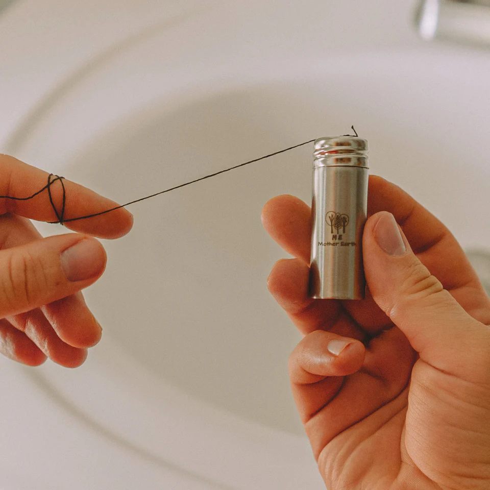 Refillable Charcoal Dental Floss - Image 6