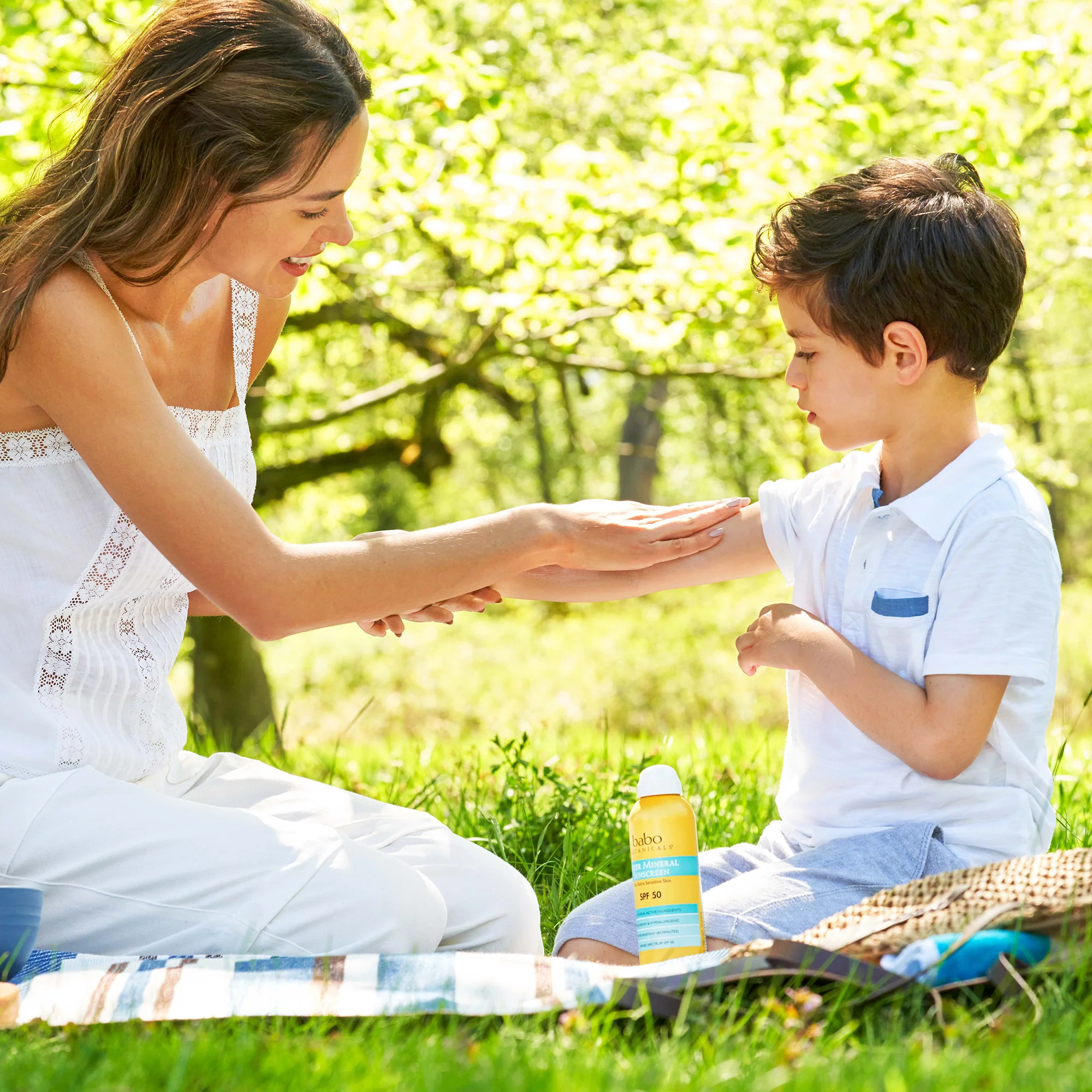 Sheer Mineral Sunscreen Spray - SPF 50 - Image 2
