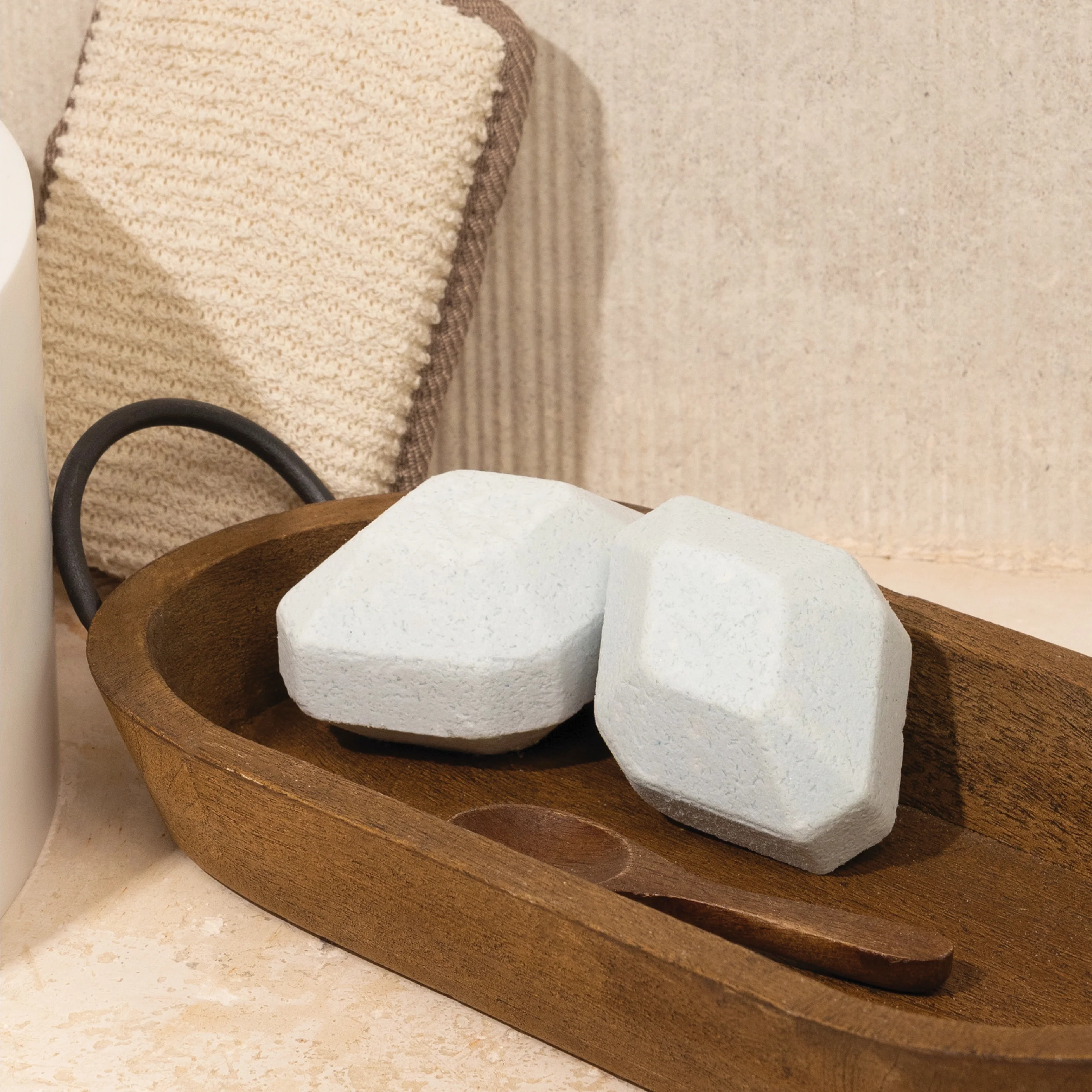 Breathe Epsom Salt Bath Bomb - Image 4