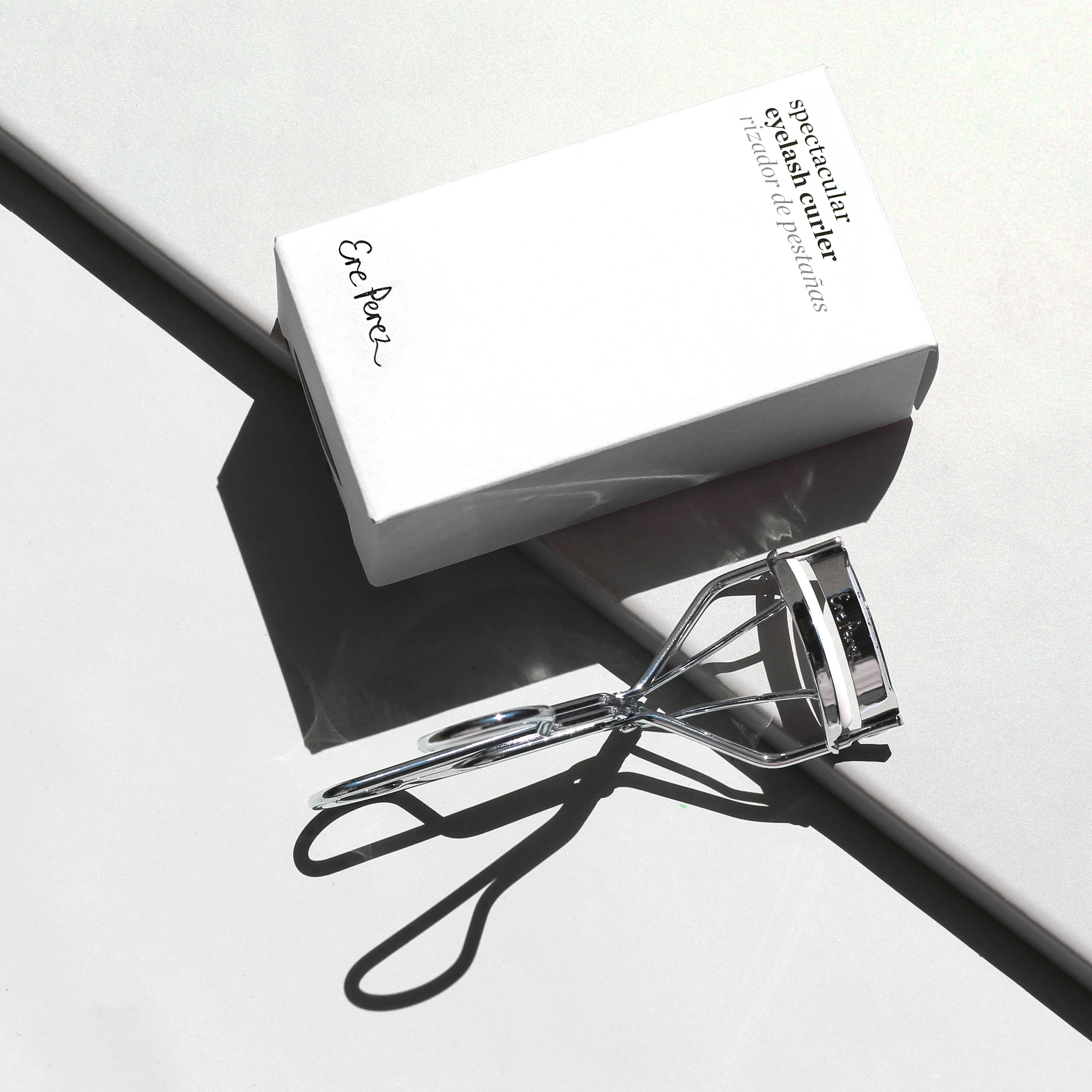 Spectacular Eyelash Curler - Image 2