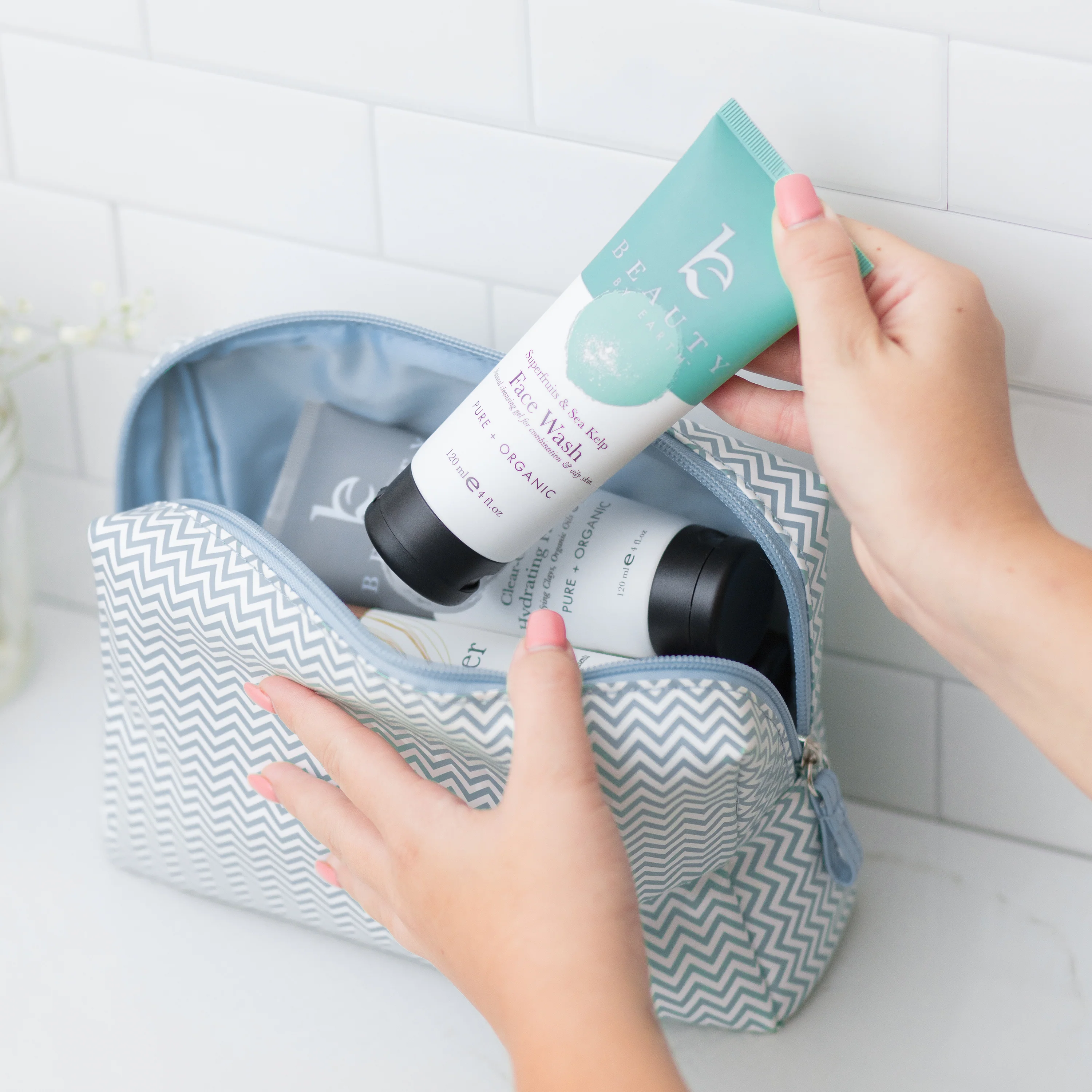 Superfruits & Sea Kelp Facial Cleanser - Image 10