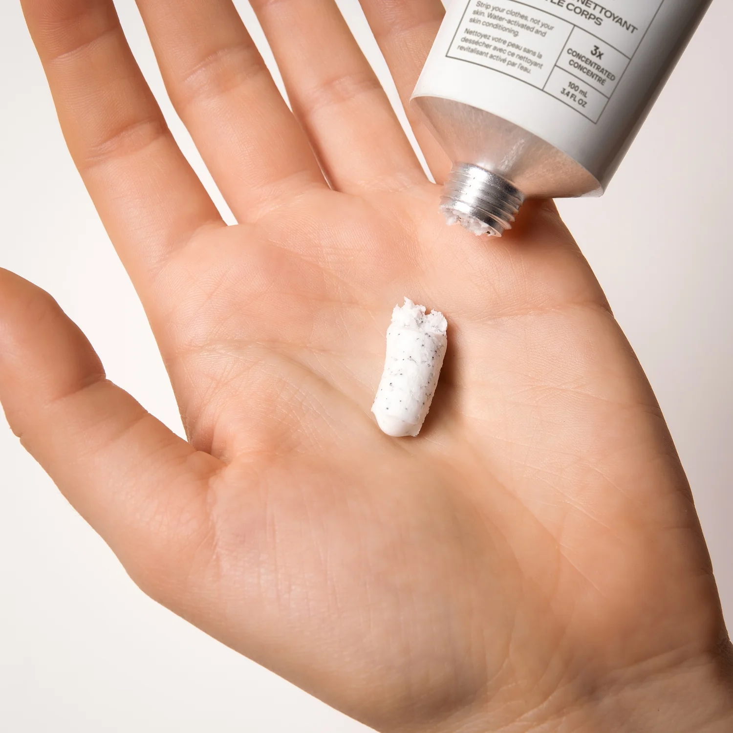 The Exfoliating Body Wash Concentrate - Image 5