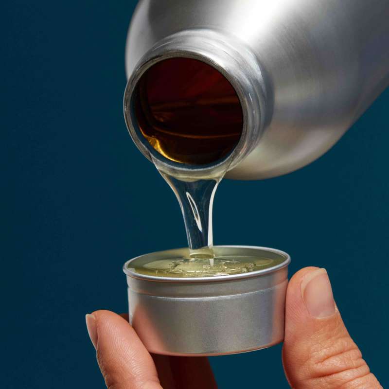 Ultra Concentrated Liquid Laundry Detergent with Dosing Cap - Image 11
