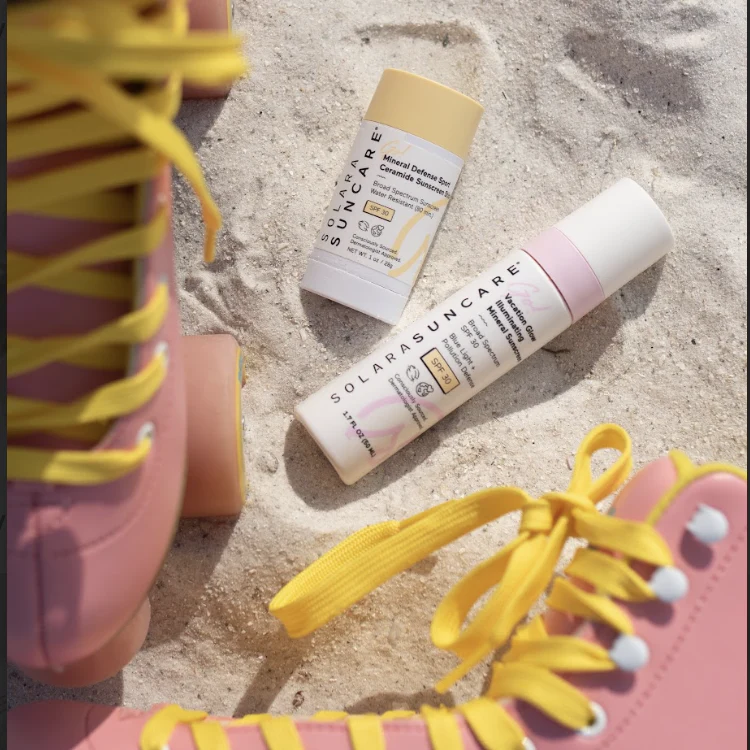 Vacation Glow Illuminating Daily Moisturizer, SPF 30 - Image 3